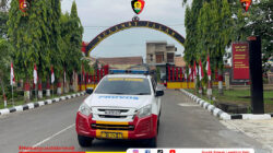 WATUKOSEK - Personel Polda Jatim Sejumlah 166 telah tiba di Bumi Kandung Watukosek dengan aman, diterima oleh Pa jaga dan diarahkan untuk Apel di lapangan Padma Widya Cakti dan selanjutnya menuju Watukosek atas dengan berjalan kaki 1,5 Km dengan kemiringan medan menanjak 27 - 35 derajat. ( 01 /12/2024 ) Program pembinaan dan pemulihan profesi untuk anggota polri bertujuan untuk membantu anggota yang bermasalah memperbaiki diri dan tidak mengulangi kesalahan, program ini juga bertujuan untuk menciptakan kepercayaan masyarakat terhadap polri. program ini bertujuan untuk memberikan pemahaman dan kesadaran  kepada anggota polri tentang pentingnya etika profesi. menciptakan polri yang presisi,  disiplin, dan mampu memberikan pelayanan terbaik kepada masyarakat.