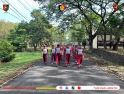 OLAHRAGA RUTIN PERSONEL PUSDIK BRIMOB